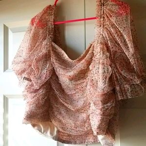 Puff sleeve chiffon floral top!